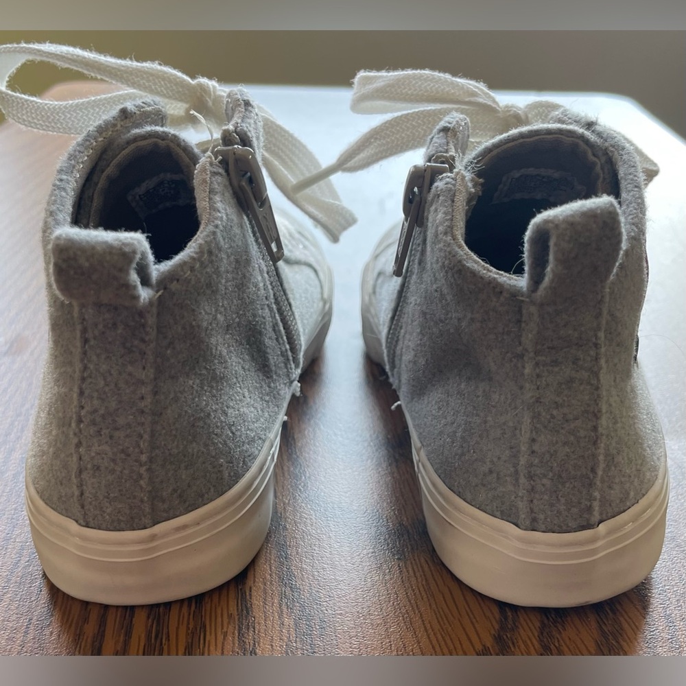 Minnie Mouse GAP  Sneakers. - Picture 5 of 7